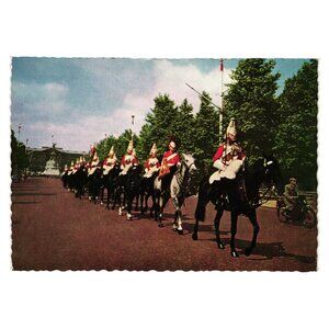Vintage Horse Guards Mall London Postcard Buckingham Palace Tourism Royalty